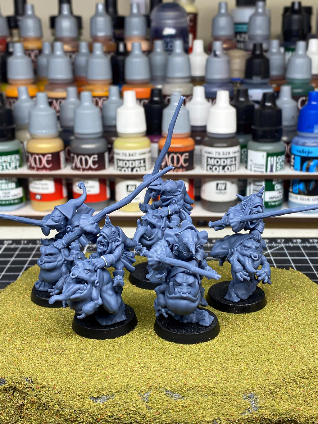 Swamp Goblins Frog Riders - Highlands Miniatures